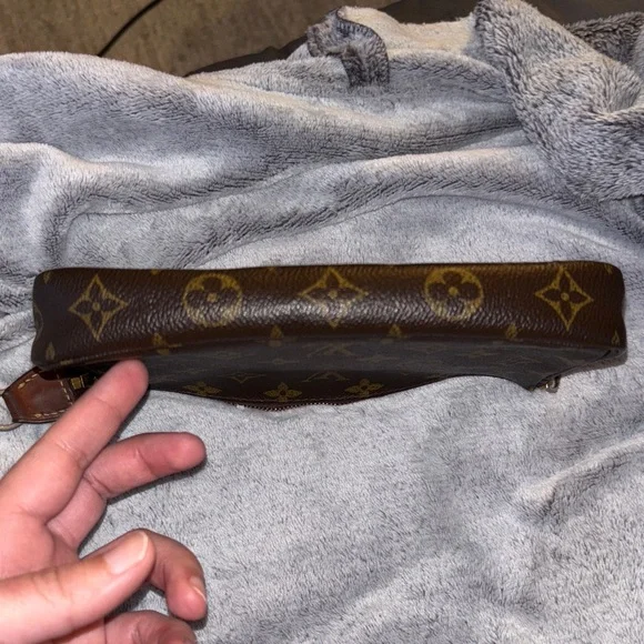 Louis Vuitton Monogram Pouchette Accessories - Picture 9 of 14